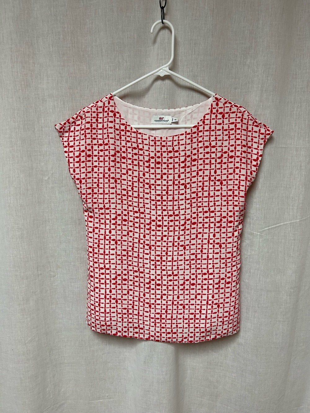 Vineyard Vines sleeveless blouse top 100% silk lined